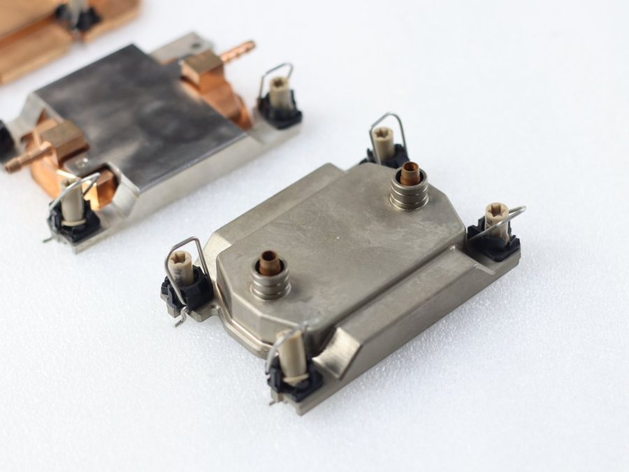 真空钎焊芯片液冷板组合,紫铜与镀镍款,东吉热控实拍
